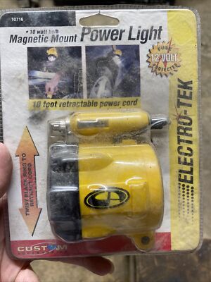 Electro-Tek Magnetic Mount Power Light 12 Volt Retractable Cord 10716 New Sealed