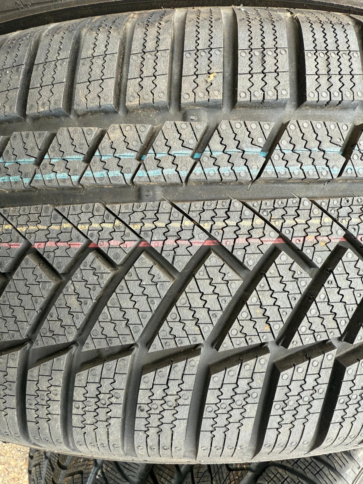 New 255 55 18 Continental, Winter, XL, M+S, 105T, x1 Tyre (F1_tyres) YD138