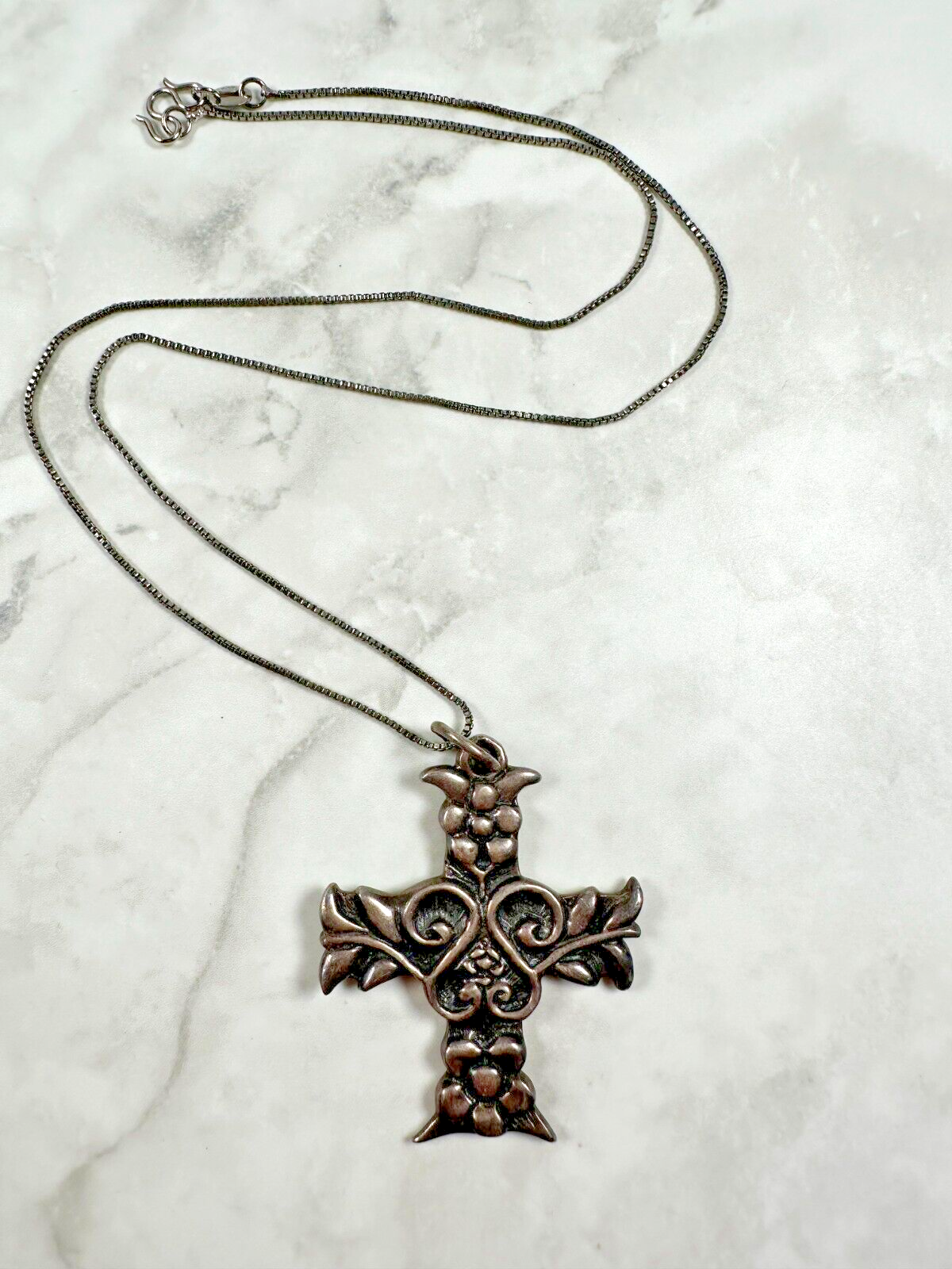 日本未入荷 CRAFTD London CRUCIFIX Silver Cross Pendant | Crucifix Pendant | CRAFTD UK