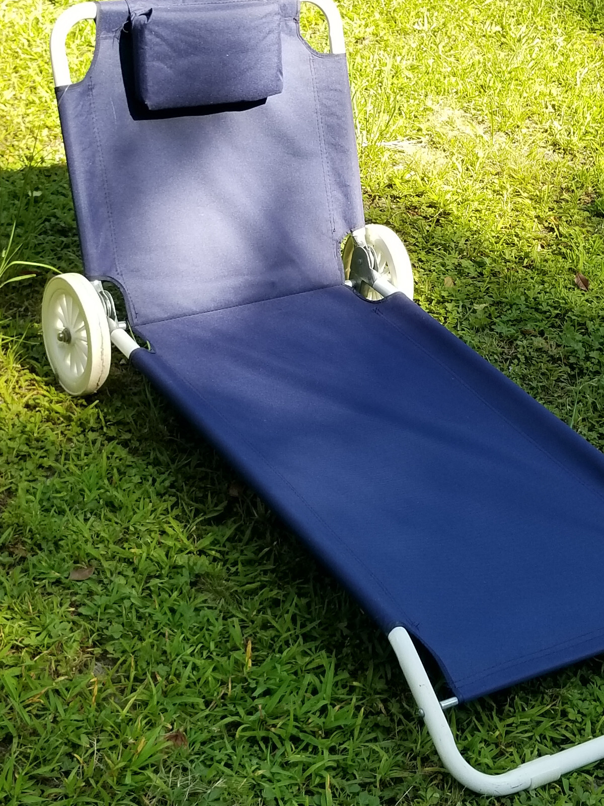 ROLLING ADJUSTABLE BEACH LOUNGE CHAIR ON WHEELS BLUE eBay