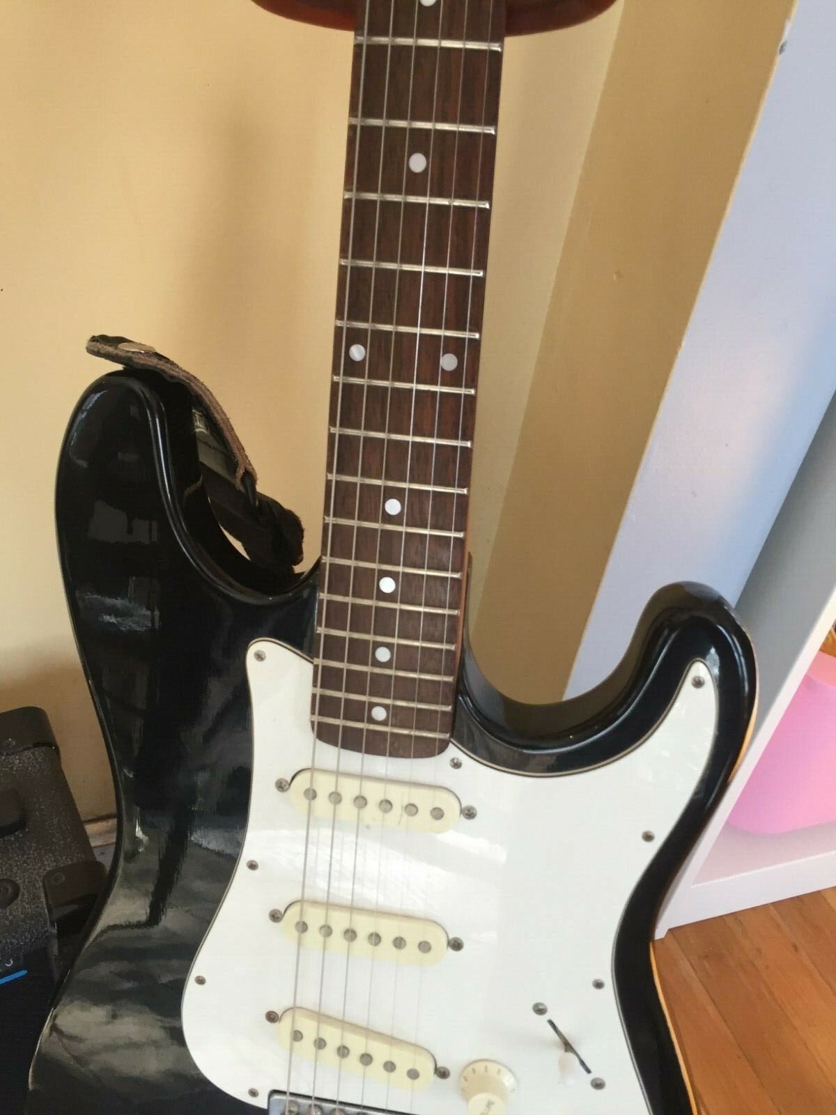 Mark II Electric Guitar M2 Kustom KLA10 Amp & Stand Black Stratocaster