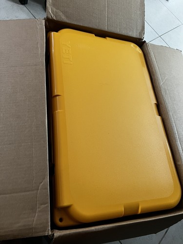 YETI - YETI  Tundra 45 イエティ　クーラーボックス　イエロー YETI Tundra 45 イエティ クーラーボックス イエロー