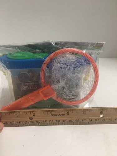 Backyard Bug Catching Kit Includes Bucket, Magnifying Glass, Net & Tweezers New
