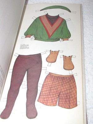 SASHA ON A VISIT  PAPER DOLL BOOK 1985 FIRST EDITION 10,000 COPIES