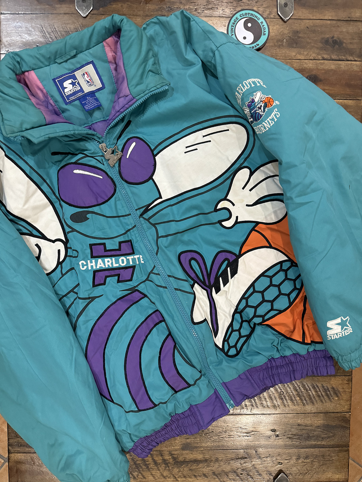 Vintage 90s Charlotte Hornets Starter black jacket half