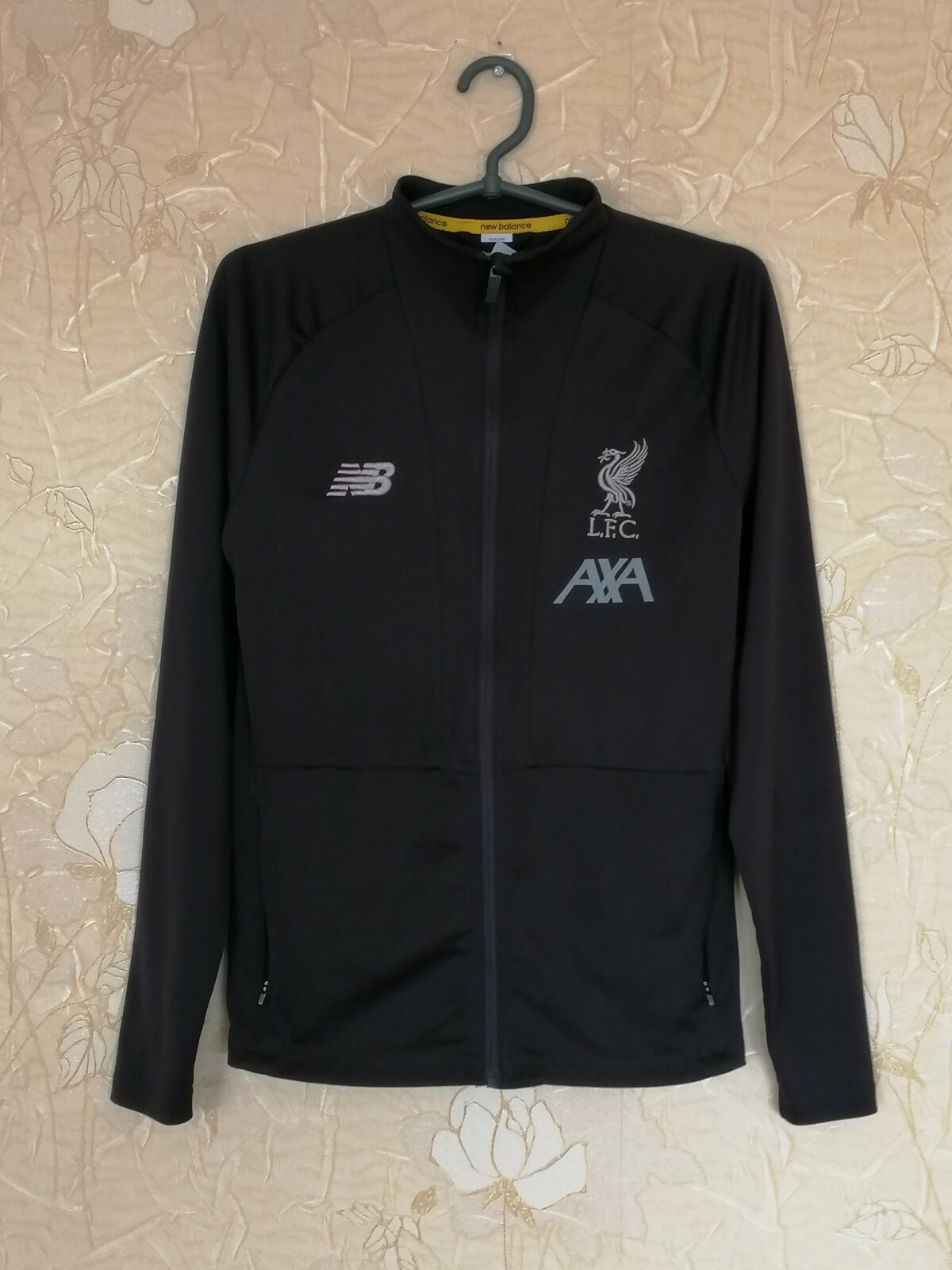 Liverpool training football jacket New Balance size S - XS