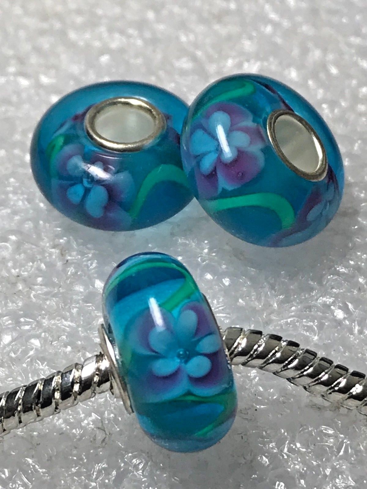 Single Core European Murano Lampwork Style Glass Bead-Hidden Blossoms