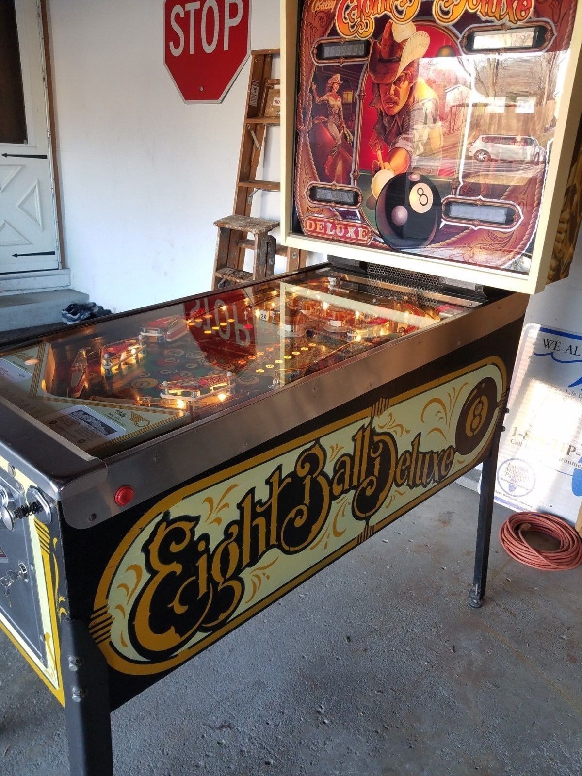 Vintage Bally Eight Ball Deluxe Pinall Machine 8 Ball Deluxe
