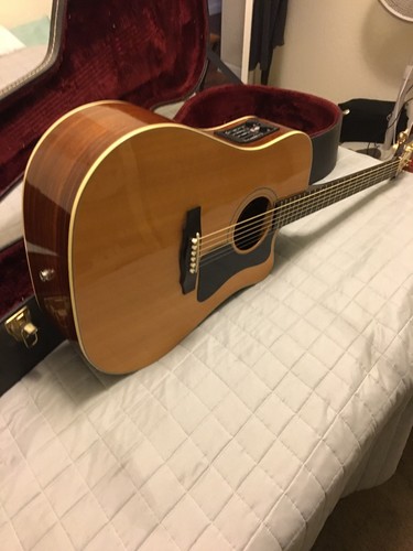 Guild DCE5 A/E Acoustic Electric guitar, ex cond, last of American made. 2001 yr