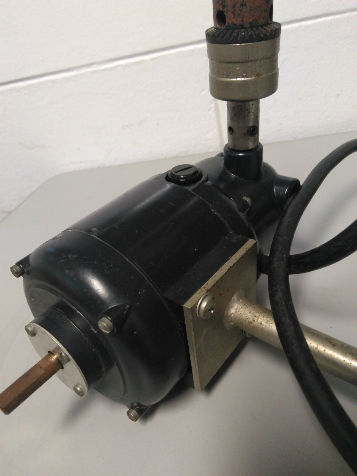 FISHER SCIENTIFIC DYNA-MIX Laboratory Stirrer mixer w/ drill-style head.