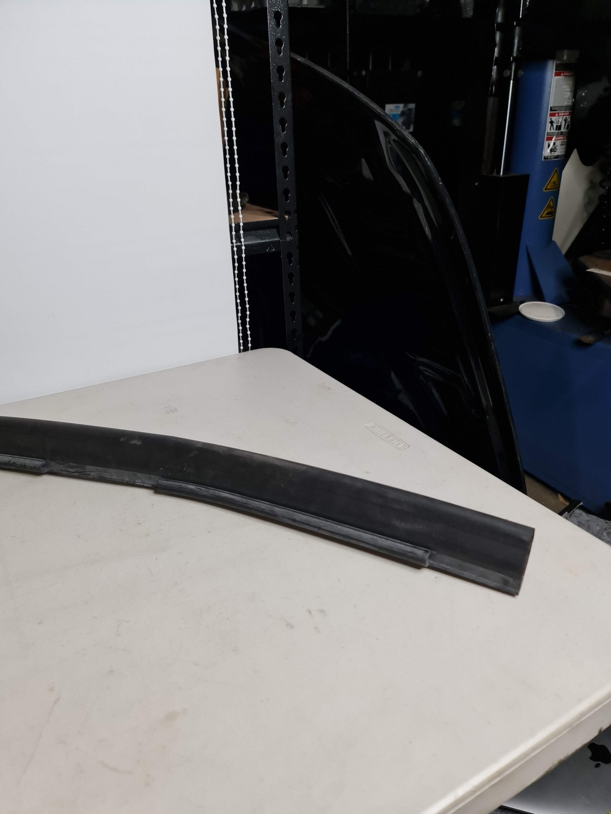 0 Bmw 2015-2020 51-76-8-059-701 51768059701 Rear Engine Hood Sealing 8059701 0 image 3
