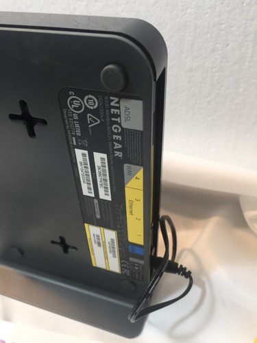 Netgear N300 Wireless ADSL2 + Modem Router DGN2200v4 DSL Cable Fiber