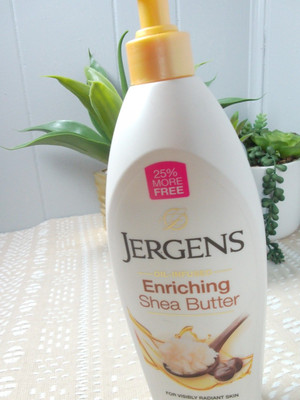 Jergens, Enriching Shea Butter Moisturizer, Oil-Infused 21 fl oz