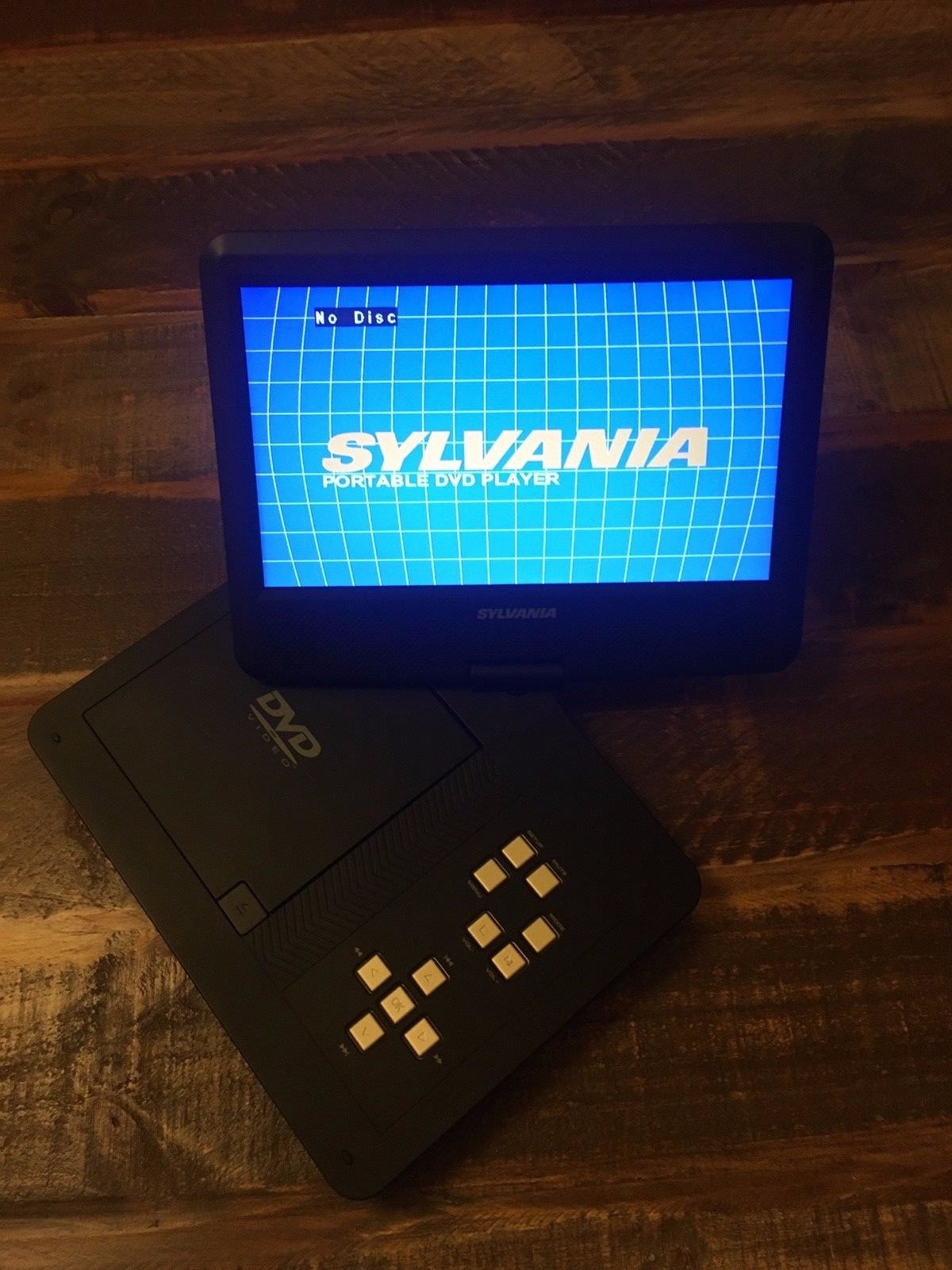 Sylvania SDVD1030 Portable DVD Player (10