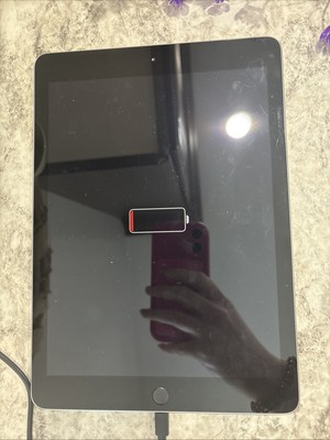 Apple iPad 6th Generation A1893 32GB Wi-Fi 9.7in Space Gray