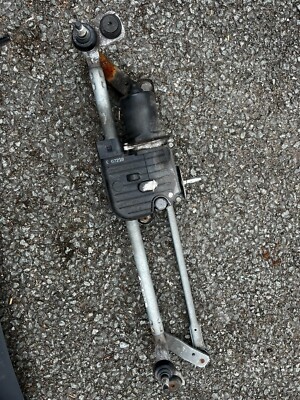 2011 VW Scirocco Wiper Motor and Linkage 1K8955023G