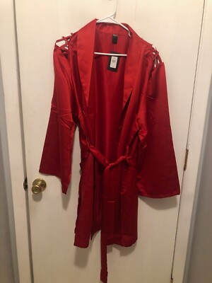 NWT Frederick's of Hollywood Plus SZ 1X Red Summer Lattice Lacing Satin Robe
