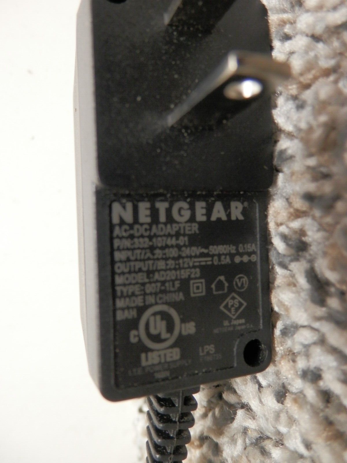 Genuine Netgear Model#AD2015F23 AC Adapter 12V Power Supply P/N 332-10744-01