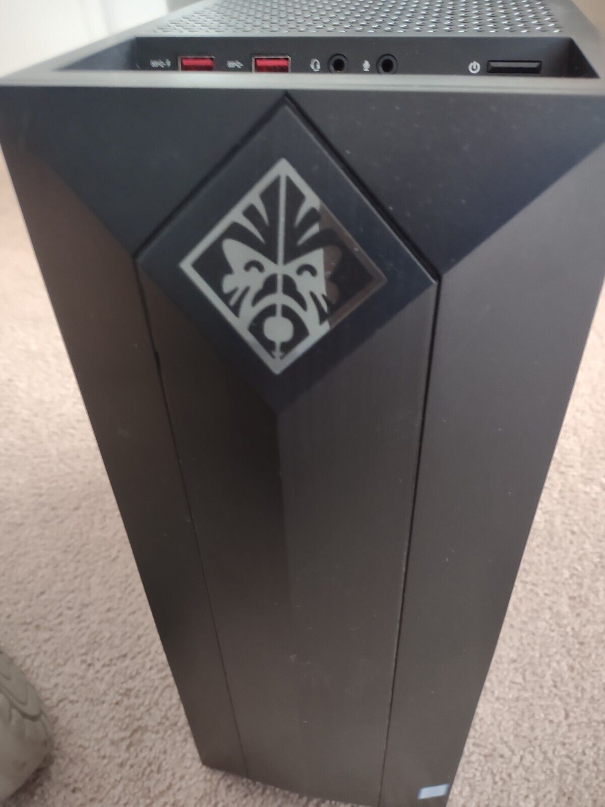 Hp Omen Obelisk 875-1131 Gaming/Engineering or Coding Hp Omen Obelisk 875-1131 Gaming/Engineering or Coding