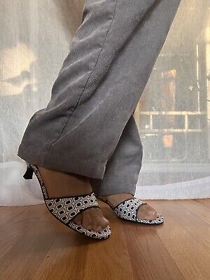 Vintage Bandolino Kitten Heels Sandals Black & White Size 6