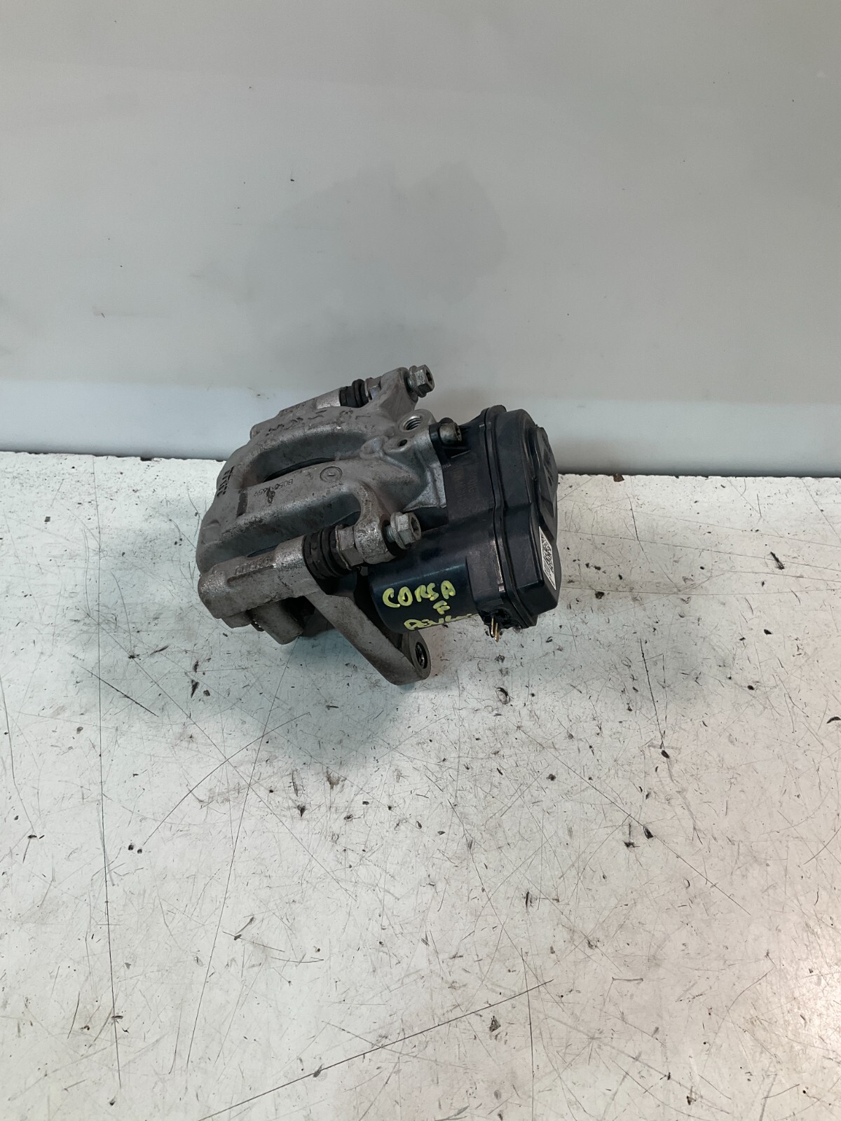 Pinza freno posteriore sinistra OPEL CORSA F 2020 9837165980