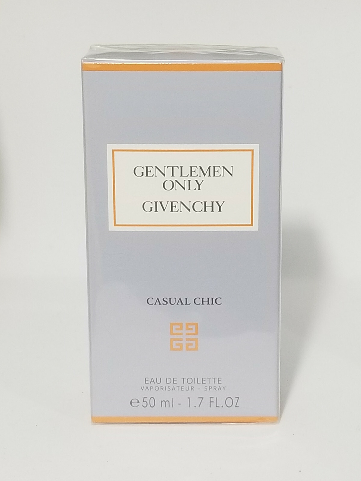 Givenchy gentleman eau de toilette. Женский парфюм шик женские духи. Шик шик живанши. Givenchy gentleman casual chic. Givenchy gentlemen only givenchy casual chic.