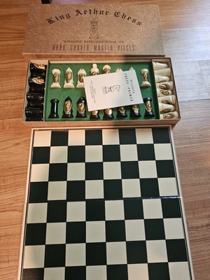 Vintage King Arthur Chess Set Hand Carved Master Pieces 1007 100% Complete