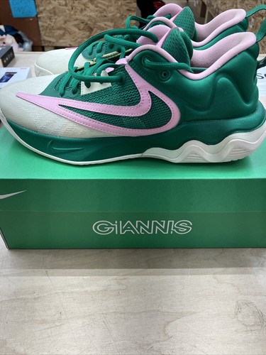 Size 8 - Nike Giannis Immortality 3 Low 5 The Hard Way Used