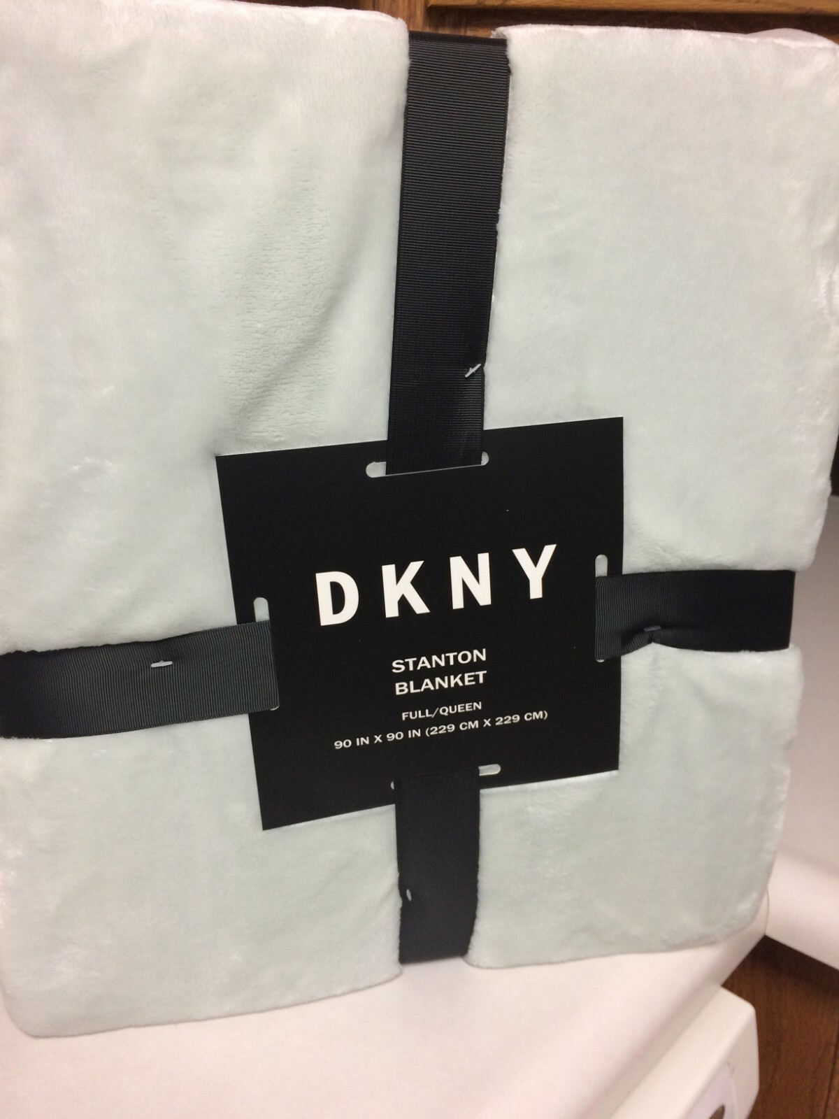 Dkny Stanton Full Queen Plush Fleece Blanket Mint