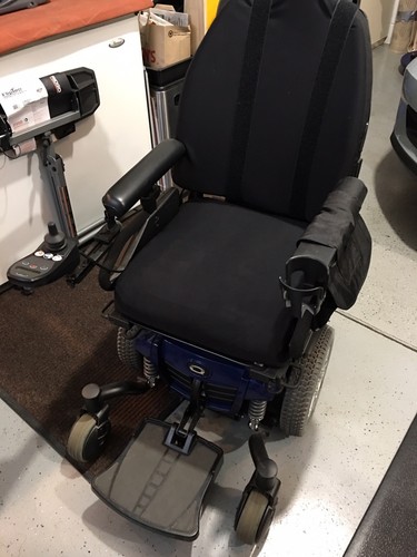 Quantum Q6 Edge Power Chair - Local Pickup Only