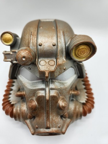 Vinyl Bethesda Fallout 4 Power Armor Helmet Coin Bank 2016 USAOPOLY NIB
