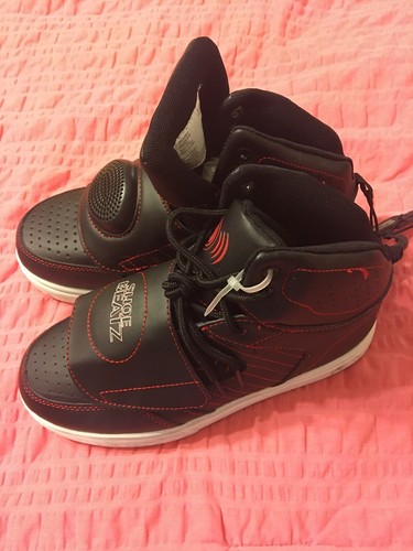 Shoe Beatz Boys Sneakers Size 5 Bluetooth Speaker Rechargeable Wireless Black