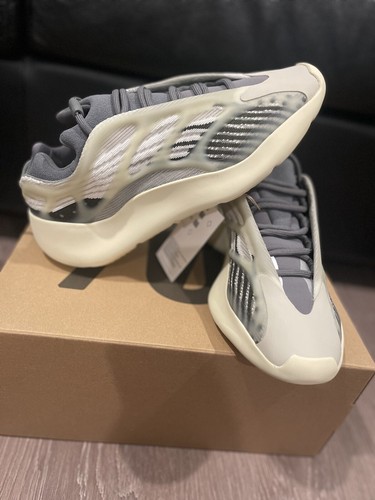 Size 8 - adidas Yeezy 700 V3 Fade Salt 2022 | eBay