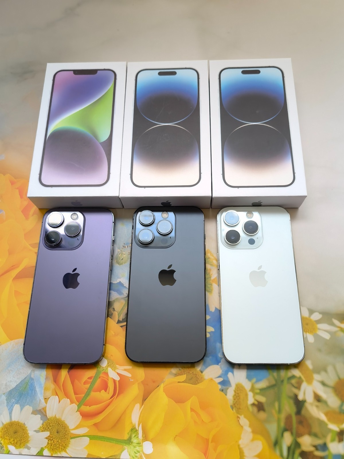 Excellent Apple iPhone 14 Pro (Unlocked)- 128/256GB -Various