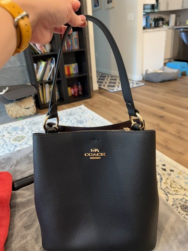 激安 COACH★Small Town Bucket Bag 1011 Coach 1011 Small Town Bucket Leather Bag Strawberry Haze