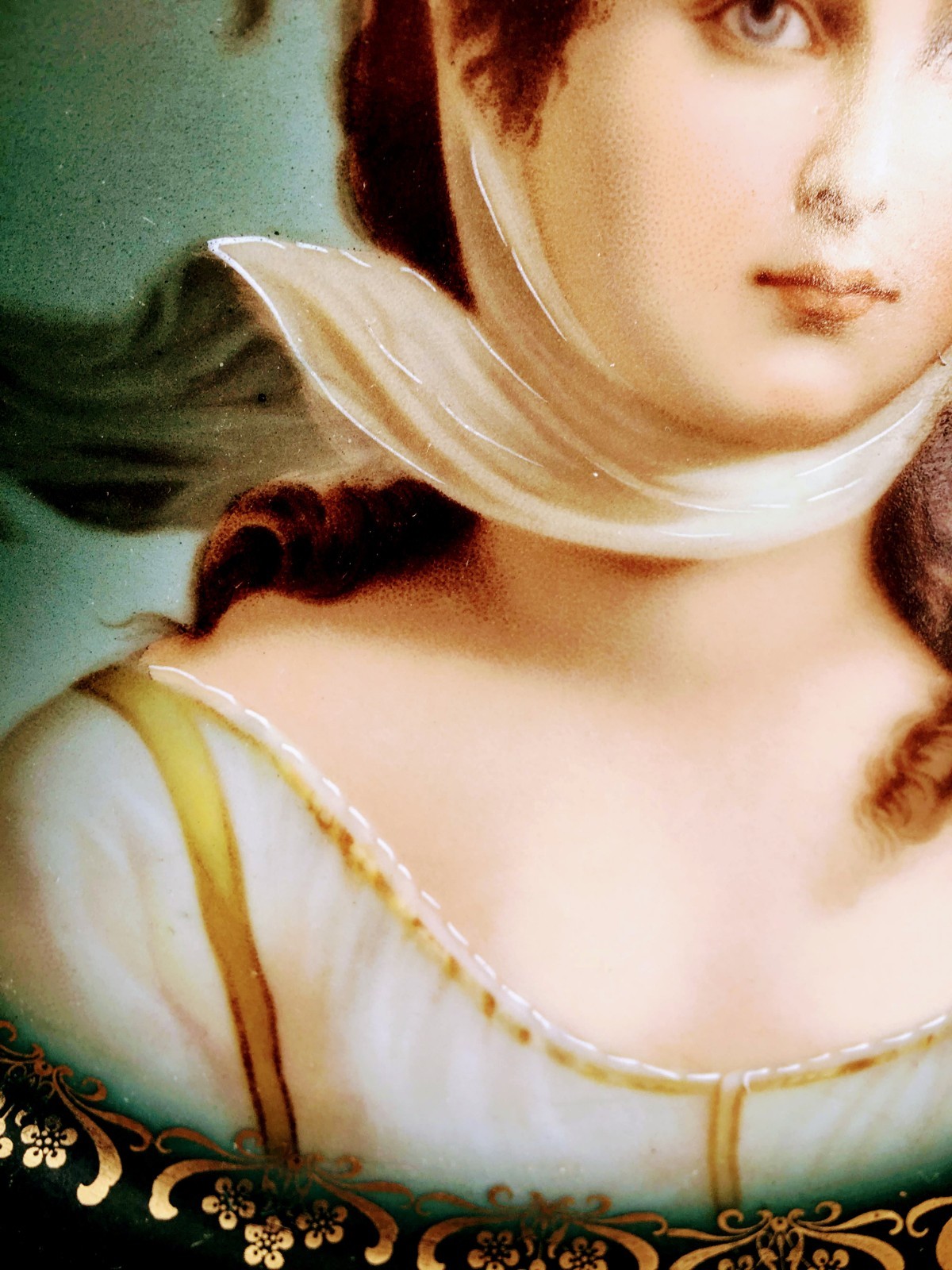 Antique Royal Vienna Beehive Cabinet  Portrait Plate Green And Gold