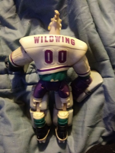 Vintage Mighty Ducks  Wildwing Action Figure