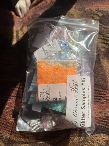 Foto dell'oggetto di un acquirente verificato