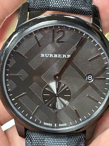 ウネ　Burberrys 11100L コインウォッチ 黒 ブラック文字盤 Burberrys 11100L コインウォッチ 黒 ブラック文字盤 - メルカリ