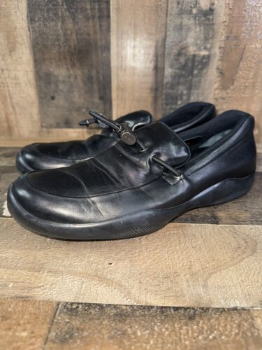 Vintage Women's Prada Leathers Black Loafers Size 38.5 US 8
