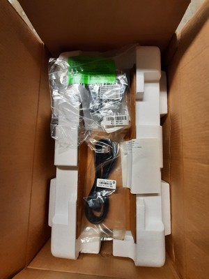 NEW Cisco Catalyst 2960 Plus 24 Port 10/100 WS-C2960+24TC-S