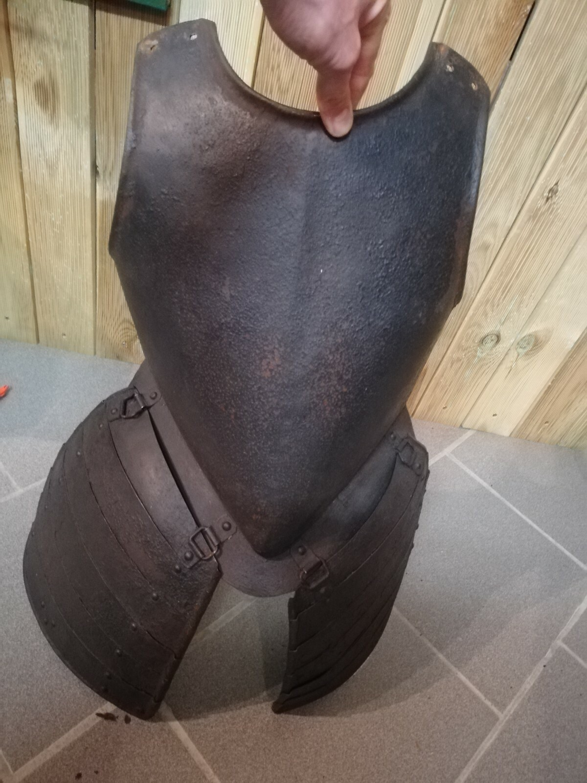 plastron cuirasse armor medieval morion heaume pikeman zischägge artefact helmet