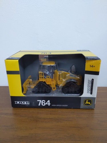 ERTL マニュアルスプレッダー 61GYPxUAGaL._AC_SY200_QL15_.jpg