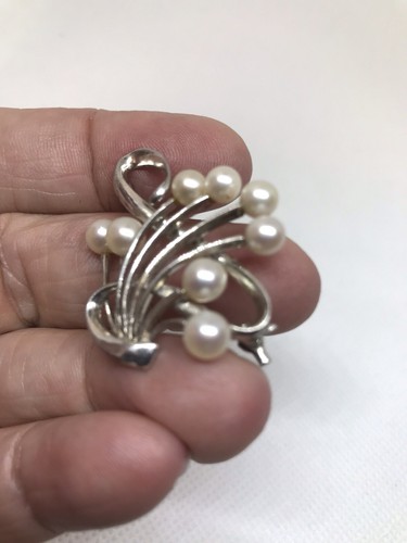 NEW LIST! Fine Sterling Silver Mikimoto 8 Pearl Spray Pin