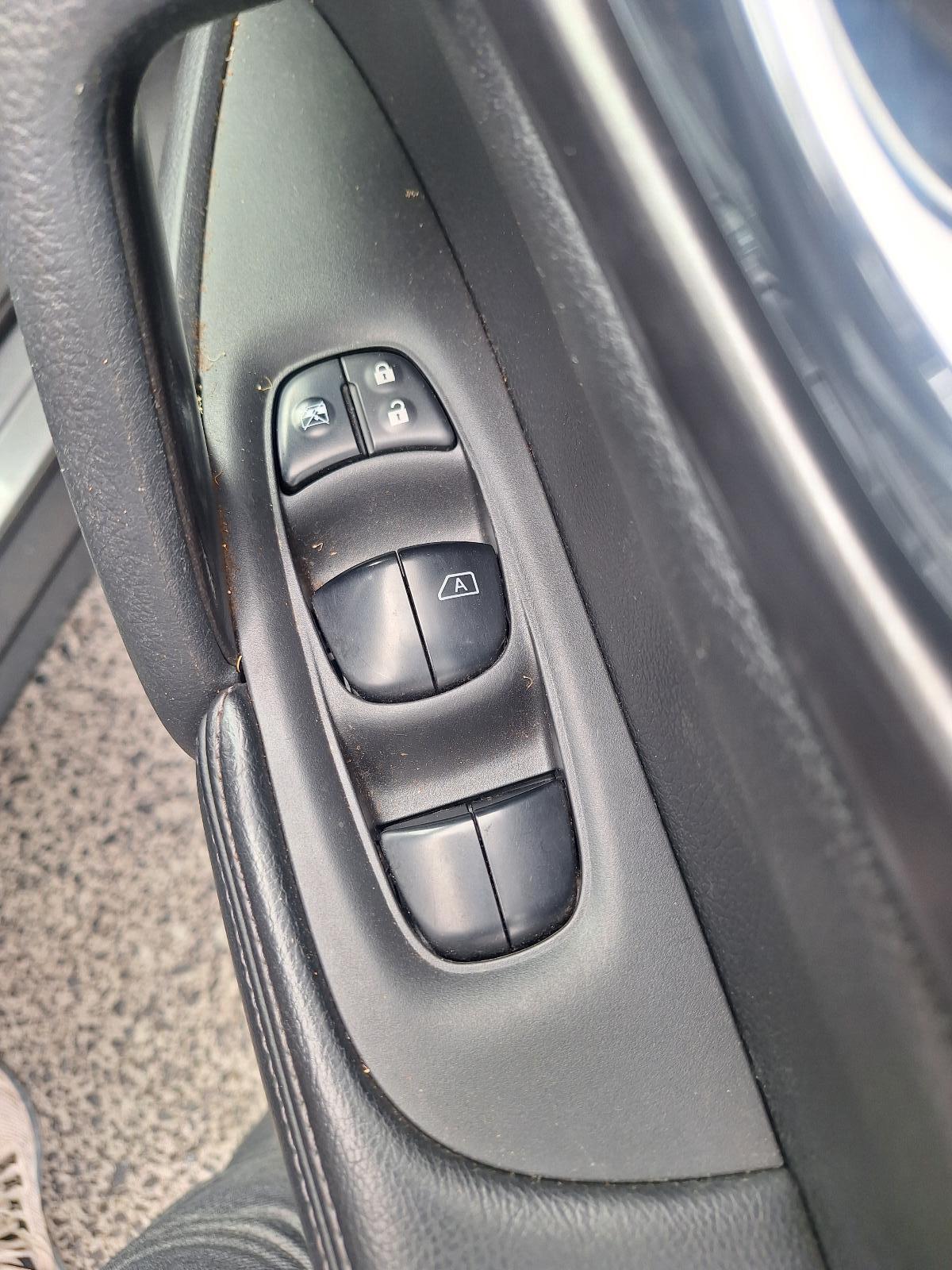 NISSAN XTRAIL T32 02/2014-07/2022 LEFT FRONT DOOR WINDOW - thumbnail 6