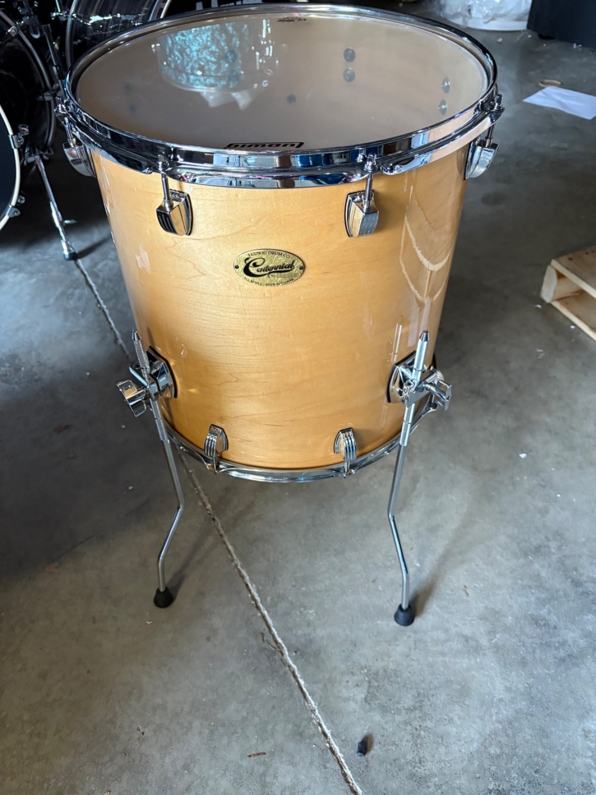 Ludwig Maple 18×16 Floor Tom + ファイバーケース Ludwig Maple 18×16 Floor Tom + ファイバーケース Ludwig Maple