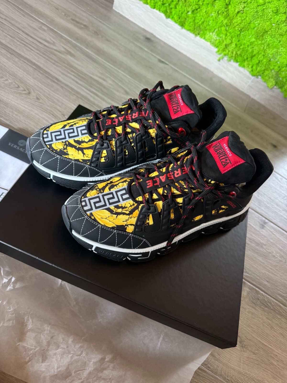 スニーカー VERSACE Black Trigreca Baroque Sneakers $_57.JPG?set_id=880000500F