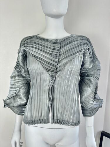 ISSEY MIYAKE vintage Metallic Silver Pleated Top | eBay ISSEY MIYAKE vintage Metallic Silver Pleated Top | eBay