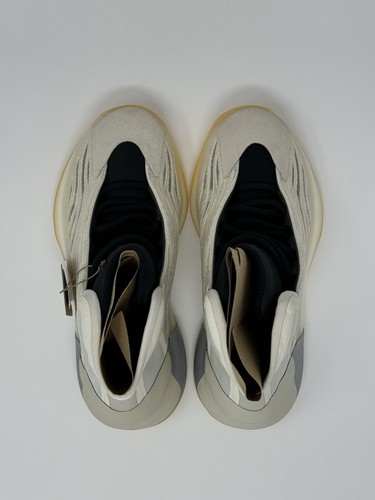 YEEZY Qntm ミストスレート Yeezy QNTM Mist Slate Review - YouTube