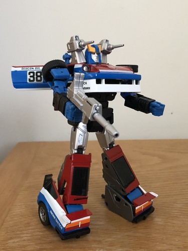 Takara Masterpiece Transformers MP-19 Nissan 280Z-T